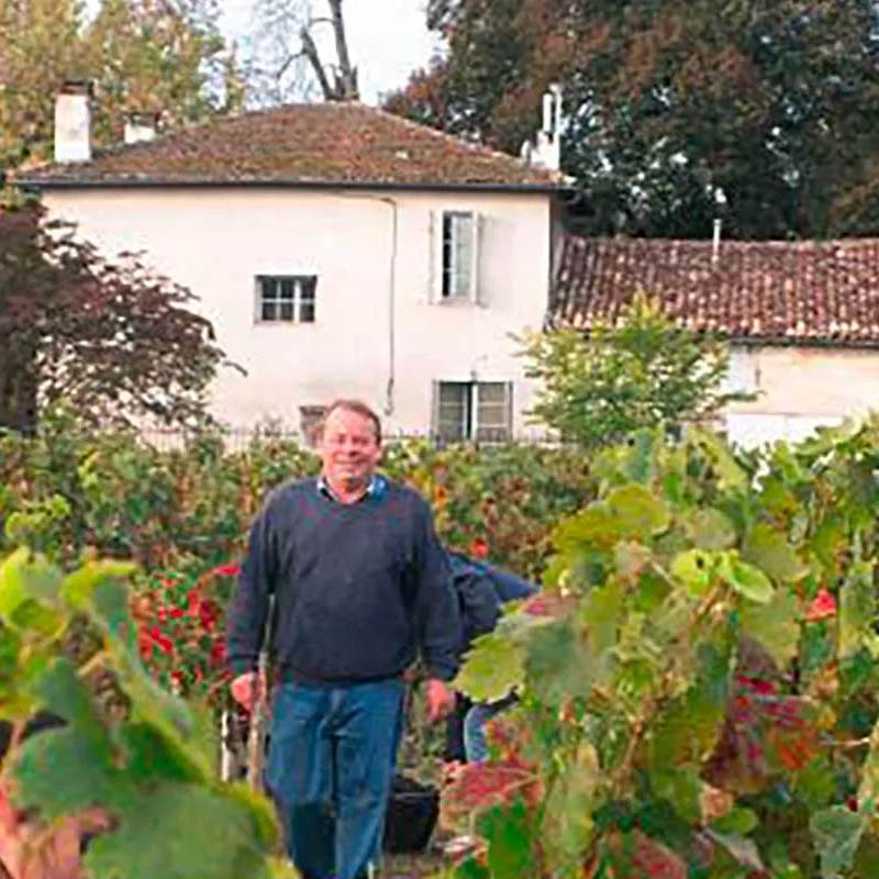 DOMAINE-DU-PETIT-BOURDIEU-PHOTO-CHATEAU