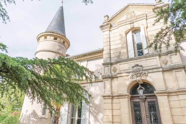 Rent a Castle France Outside-3GA