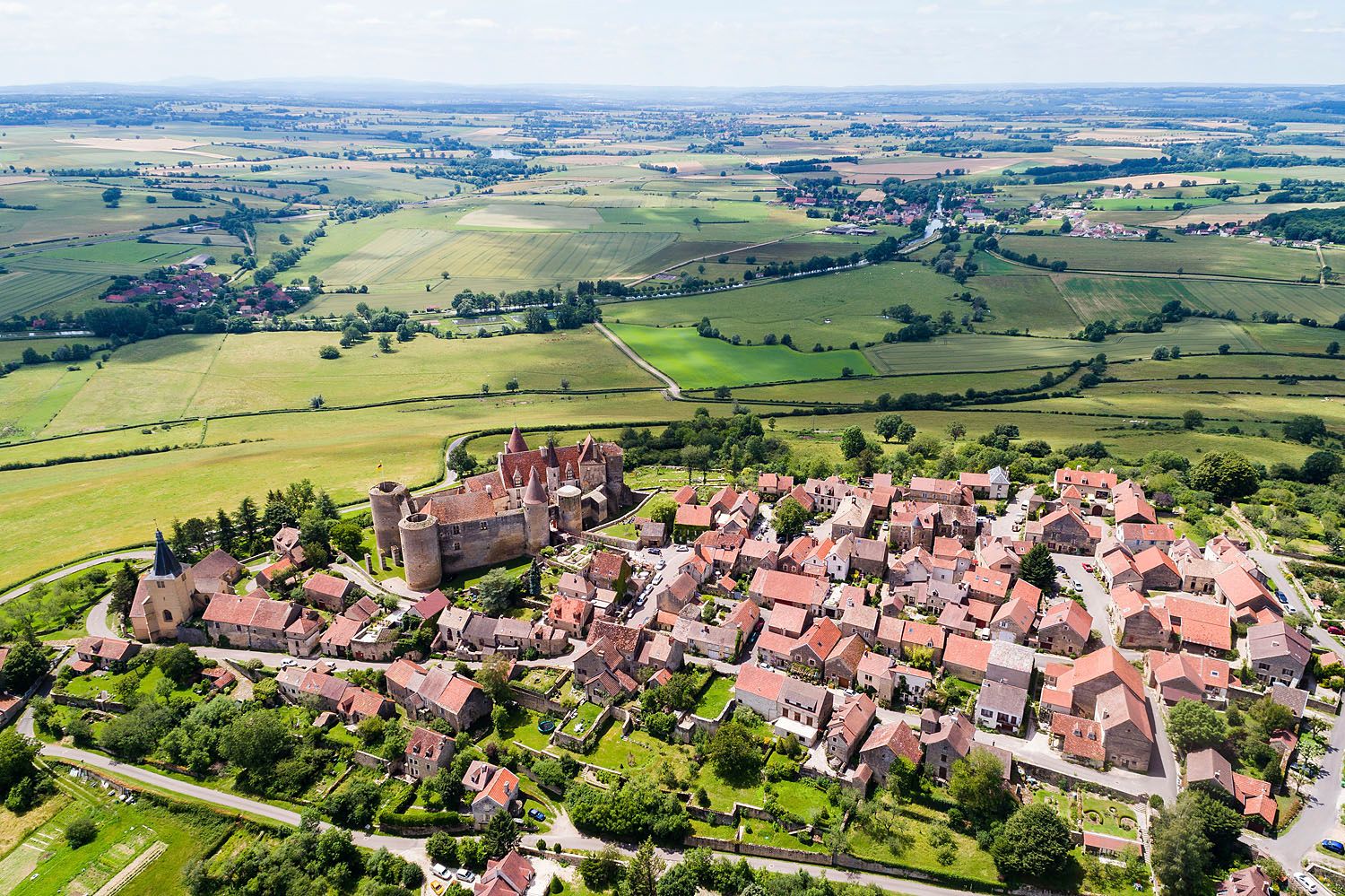 Le village de Châteauneuf et le château