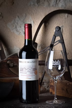 19 DomainedelaGrave_VignoblesRocheTeycheney_CuvéeTradition_Vin-web.JPG