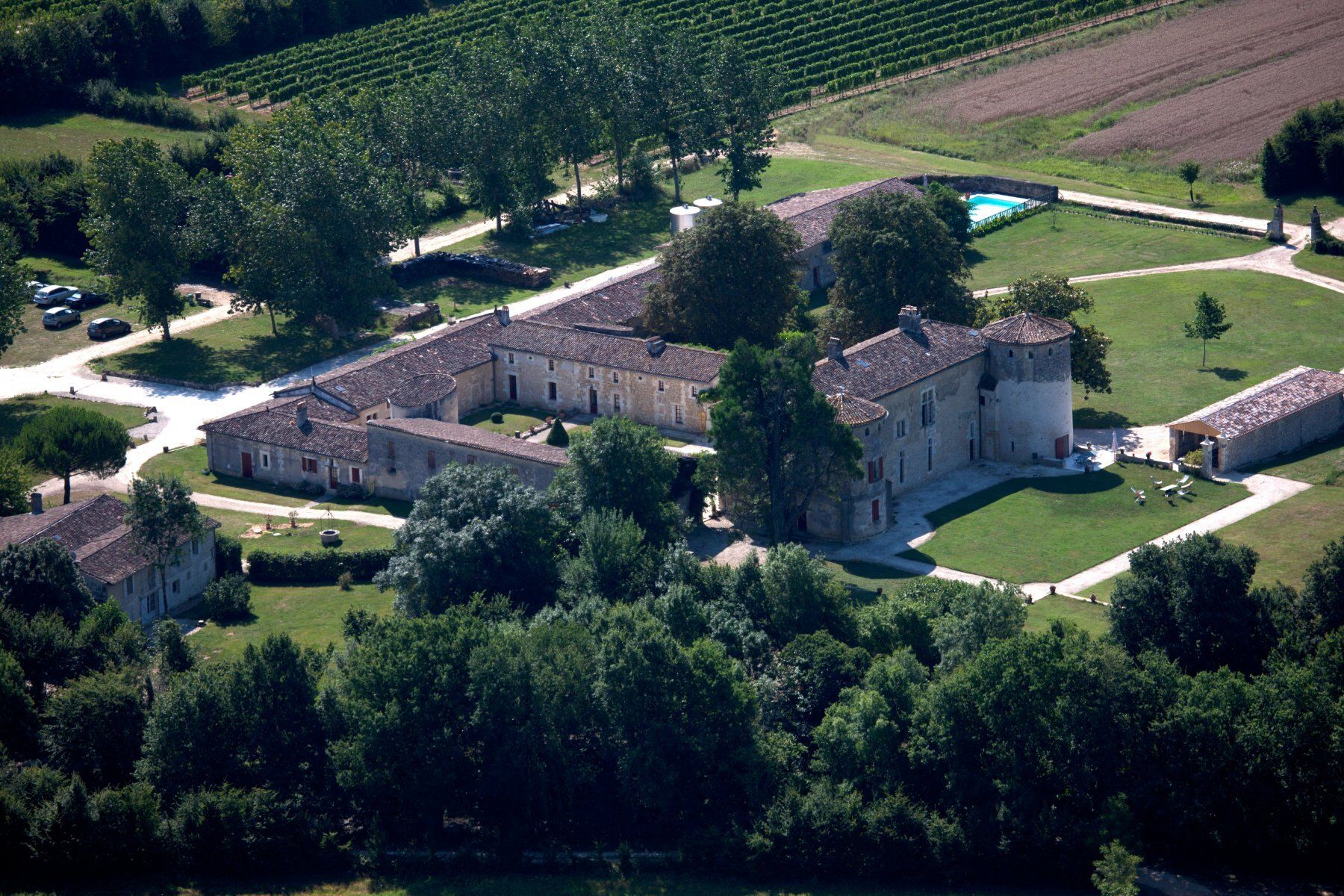 vue espaces exterieurs castelneau gironde