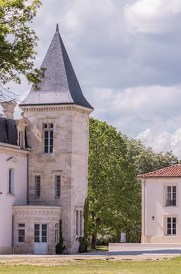 Tour gauche du Château Sénéjac