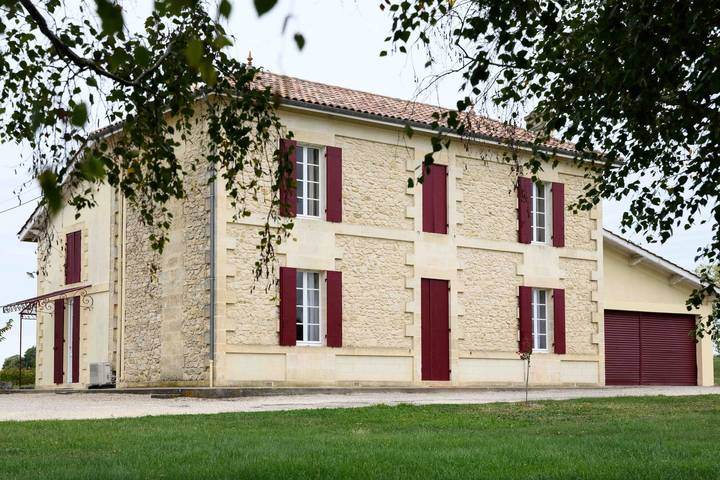 Maison d’hôtes « Château Haut Cazevert » avec piscine, Wi-Fi et climatisation