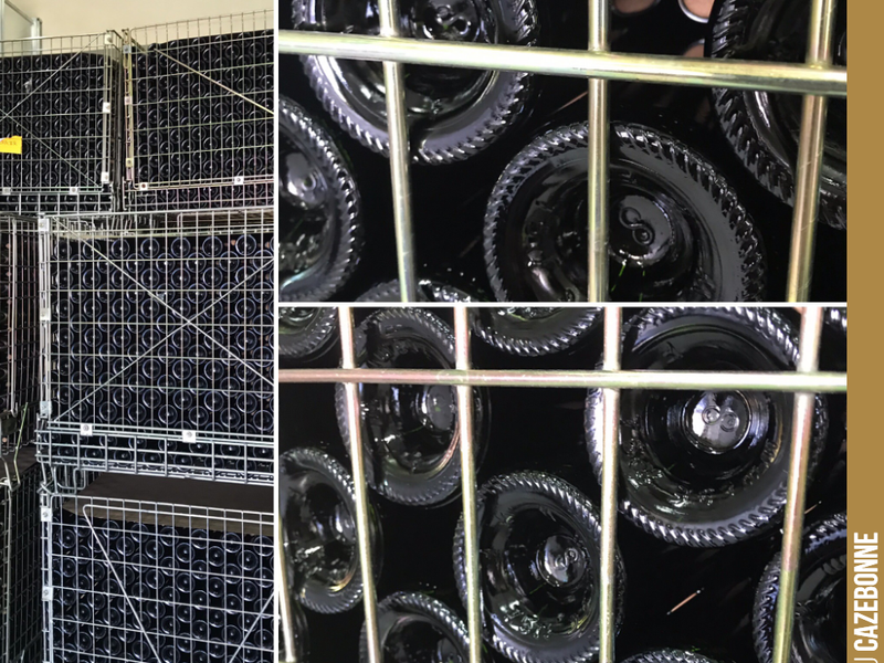 21,000 bottles of our red cuvée ‘Entre amis’ are resting patiently before their release.
We will need to wait a few months. The wine has bottle shock, it is never a good idea to t...