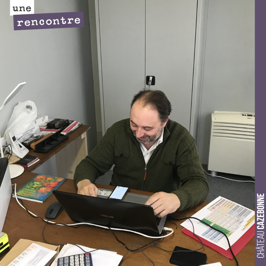 David, in our new office, is hard at work preparing the upcoming bottlings of our 2019 vintage.
We are preparing some truly wonderful cuvées for you!