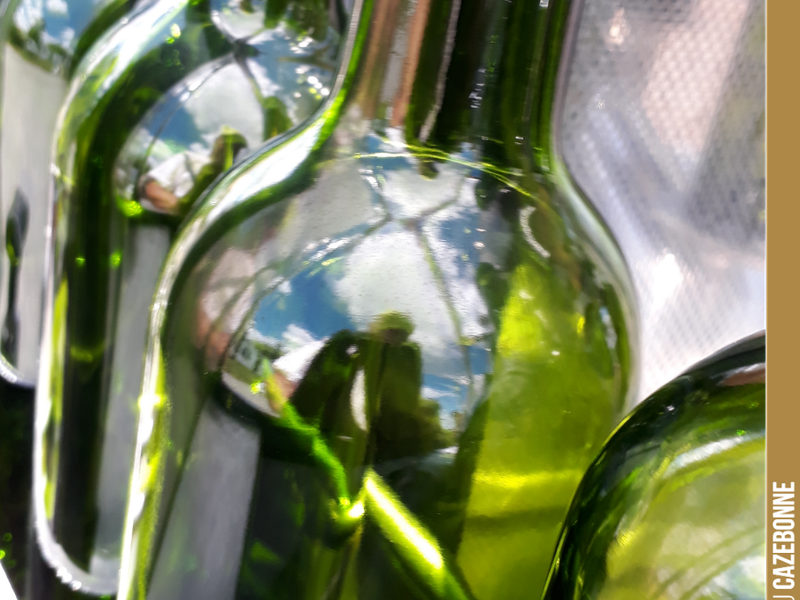 Yesterday was bottling day!
The Entre amis rouge 2019 will now rest in the cellar for a few months before we can present them to you in the best tasting cond...
