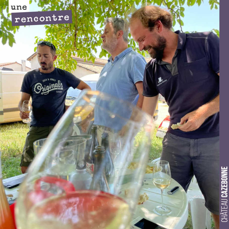 On Wednesday, we took some time out.
Took time with the team to enjoy a little barbecue and taste a dozen unusual cuvées along the way, including 6 Petnats. An opportunity to benchmark our Gaz'bonn...