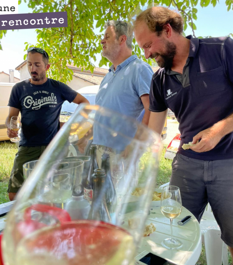 On Wednesday, we took some time out.
Took time with the team to enjoy a little barbecue and taste a dozen unusual cuvées along the way, including 6 Petnats. An opportunity to benchmark our Gaz'bonn...