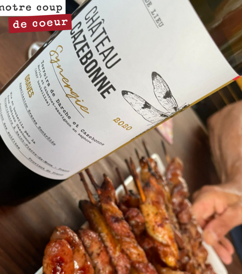 C’est le temps des barbecues.
La cuvée Synergie s’y prête à merveille !
Un assemblage de deux terroirs : Graves de Cazebonne et calcaires à Astéries de Darche.
Élevage en amphore. Un grand vin s...